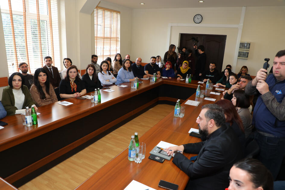 Teleradio Akademiyasında &ldquo;Mediada Azərbaycan dili&rdquo; m&ouml;vzusunda təlimlər başlanıb 