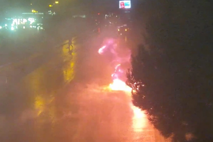 Yasamalda avtomobil yandı  sıxlıq yarandı 