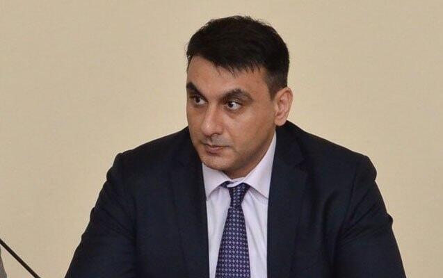 Tanınmış rektorun oğlu vəzifəsindən azad edildi