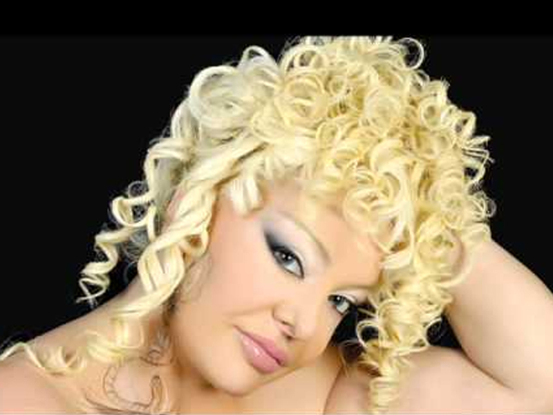 "Yuxuda İlhamə tacını başıma qoyub dedi ki..."