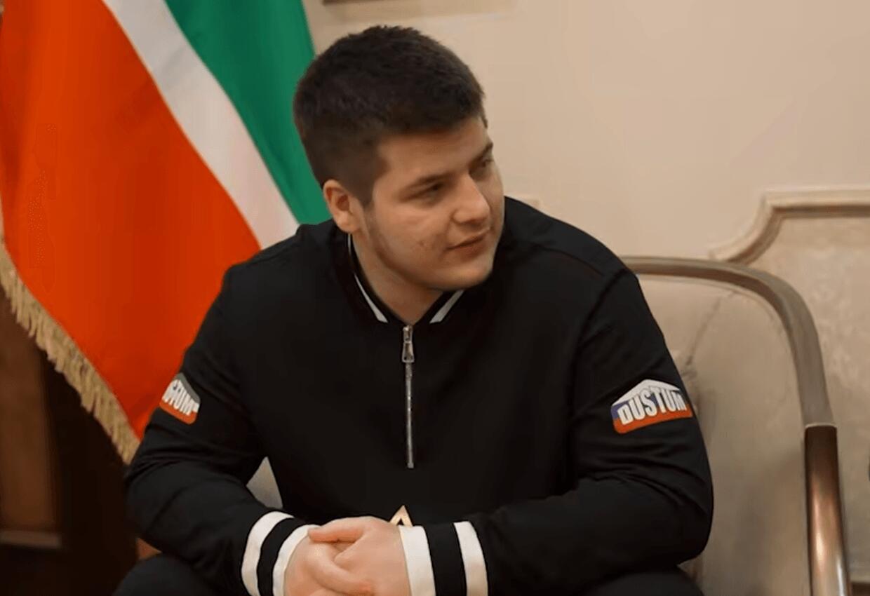 Kadırovun oğluna daha bir medal verildi 