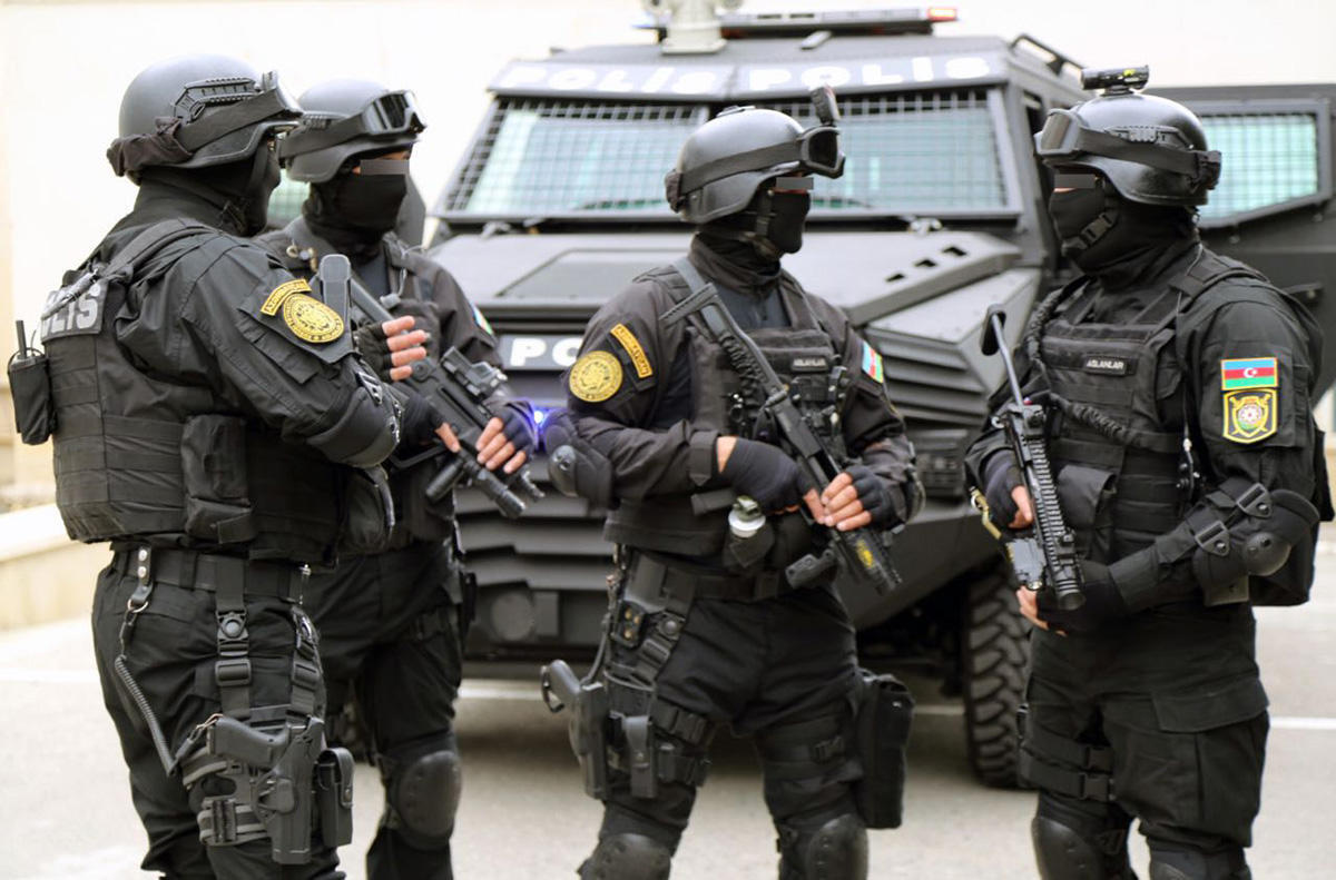 Polis əməliyyatlar keçirdi  35 nəfər saxlanılıb