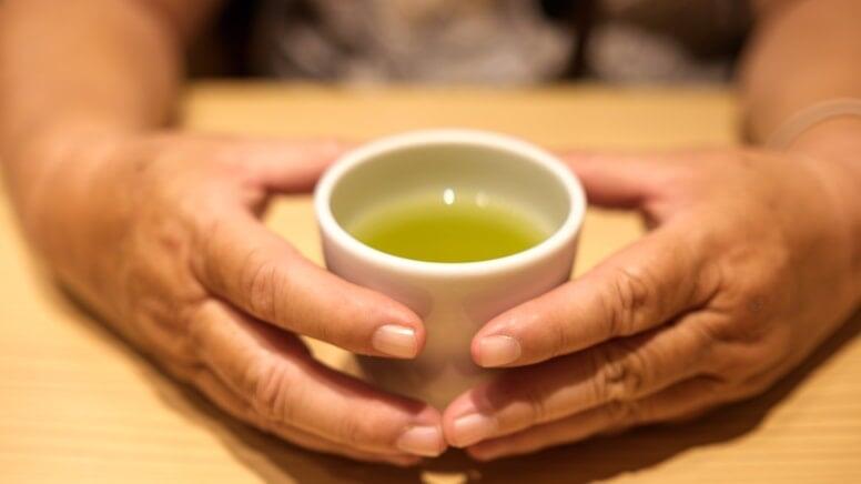 Qara, yaşıl və ya adaçayı deyil: Ən sağlam çay bu imiş