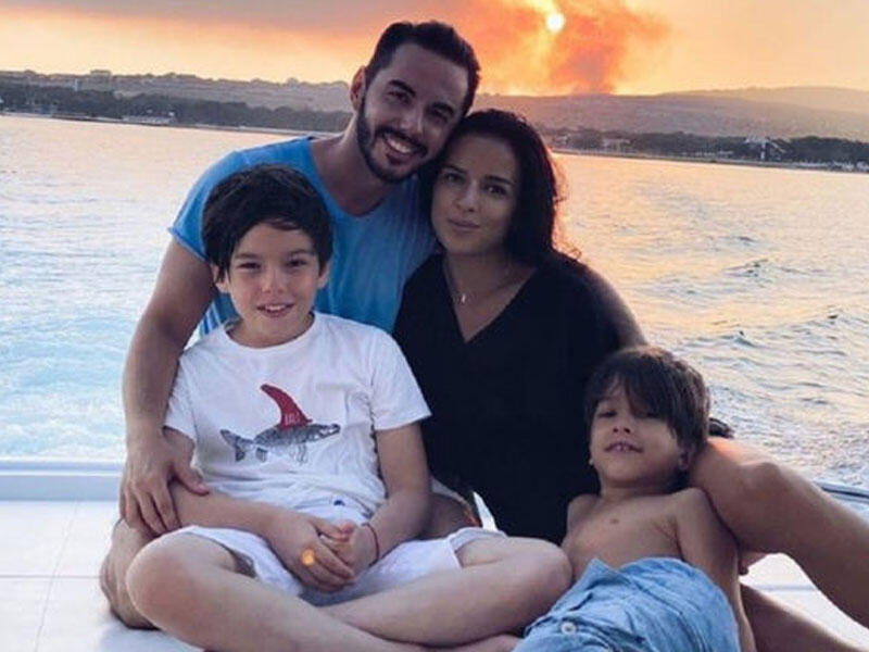 Şoumen həyat yoldaşı və uşaqları ilə Etna vulkanına qalxdı 