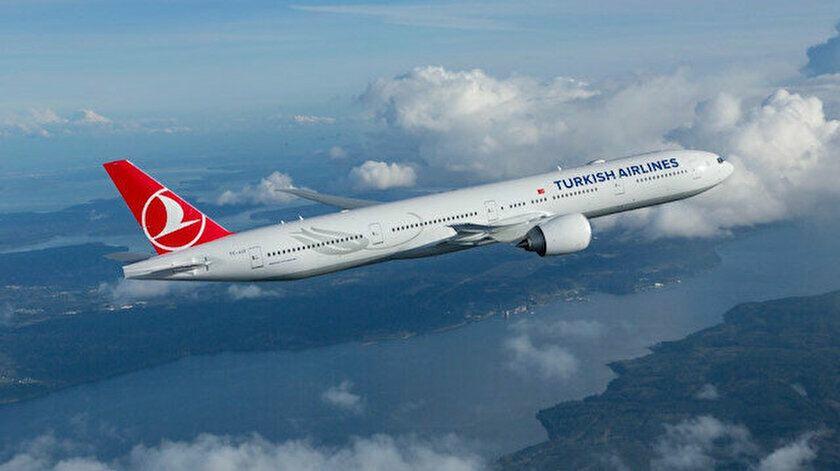 Türk Hava Yolları 900a yaxın insanı
