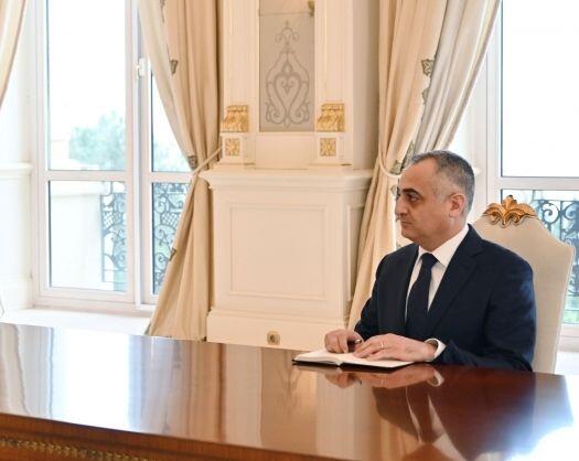 İşdən çıxarılan Fuad Nəcəfli kimdir?  DOSYE