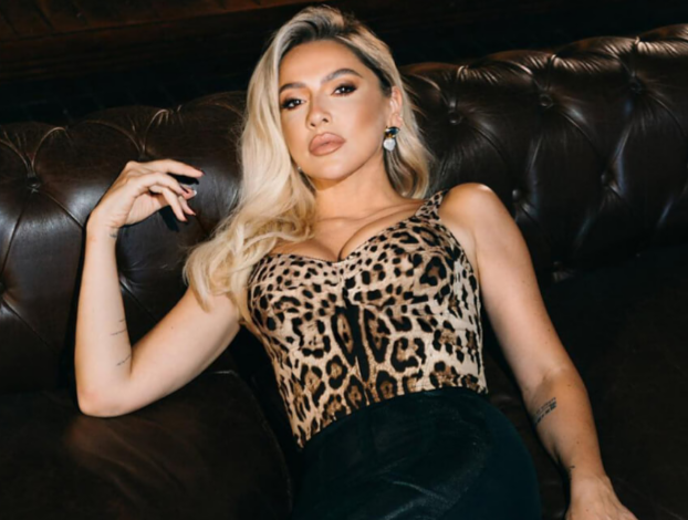 40 yaşlı Hadise səhnəni titrətdi: hamı onun bu görüntüsündən danışır  FOTO