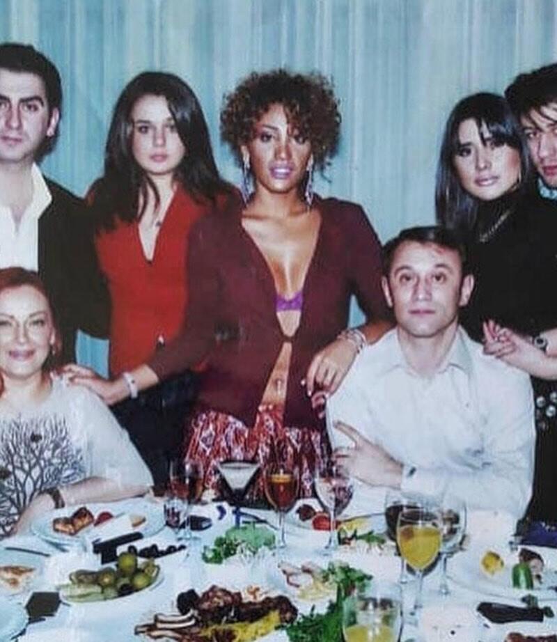 Azərbaycanlı məşhurların arxiv FOTOları g&uuml;ndəm oldu 