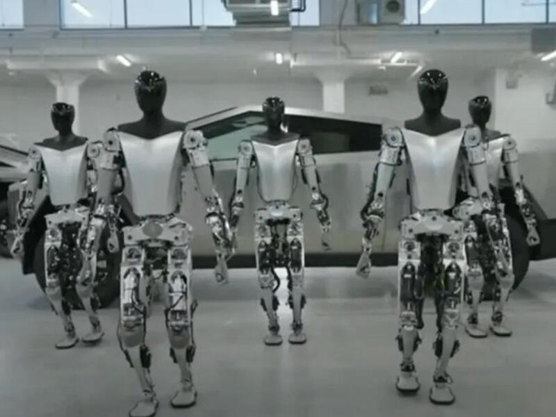"Tesla Bot" insan kimi yeriyir  VİDEO