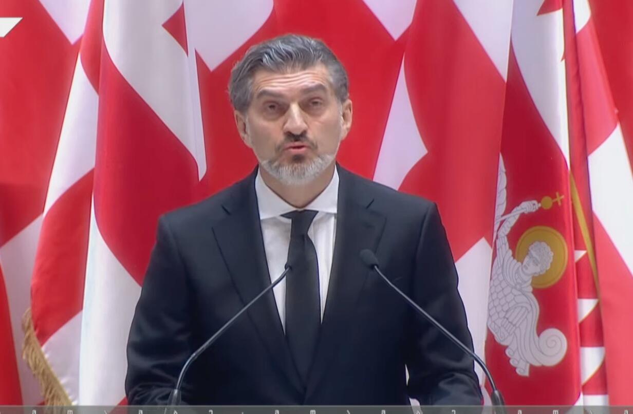 Hökuməti devirmək cəhdinə cavab veriləcək  Gürcüstan prezidenti