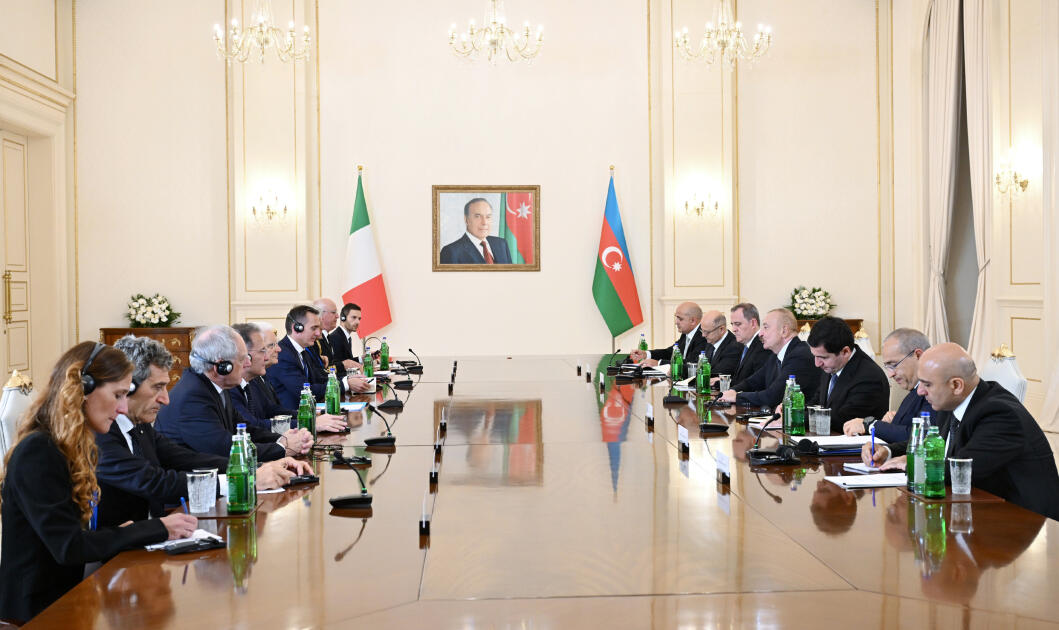 Prezident Mattarella: İtaliya Azərbaycanla dostluqdan çox fərəhlənir və bunu ən yüksək səviyyəyə qaldırmaq fikrindədir