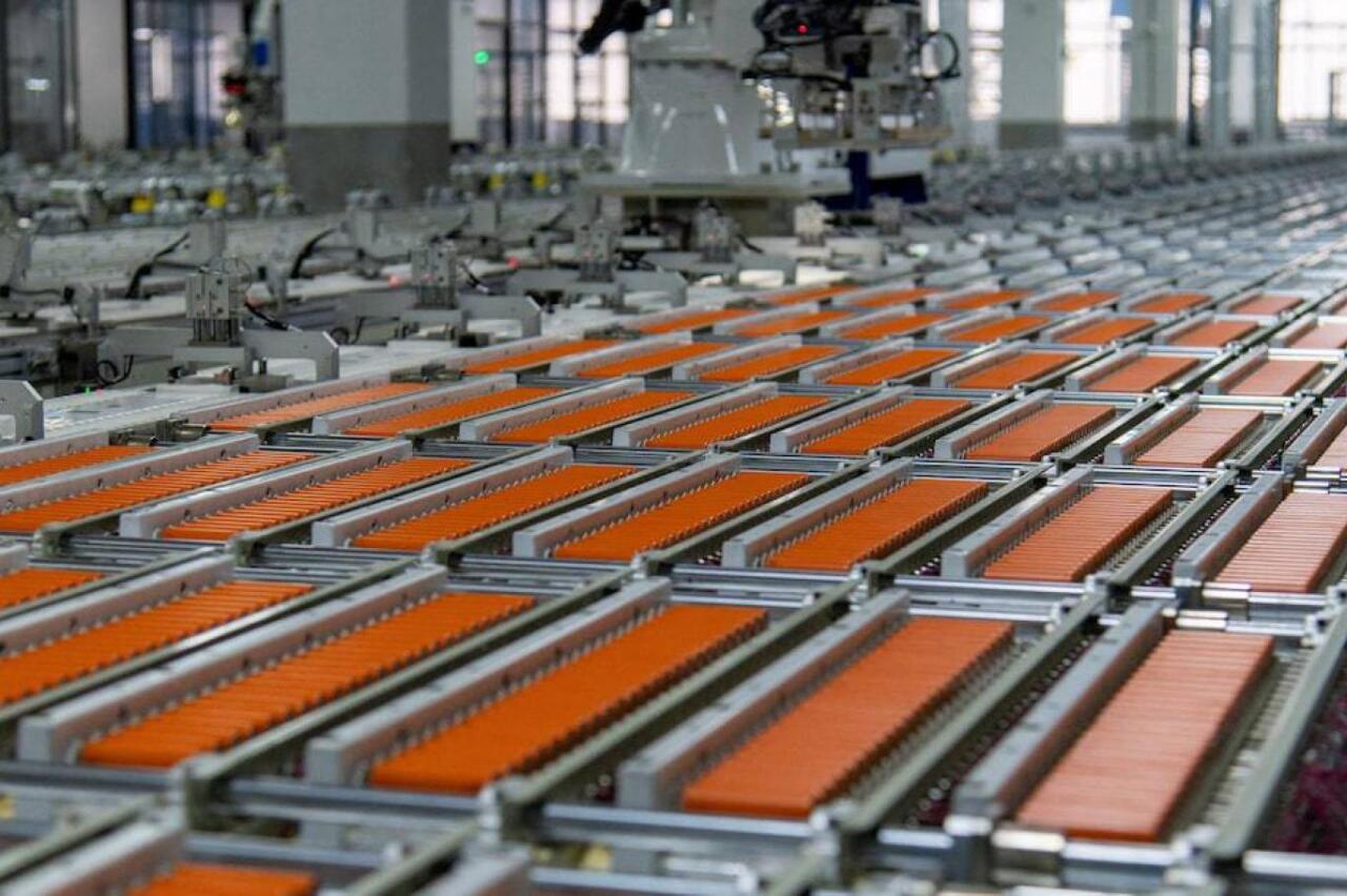 &Ccedil;inli alimlərdən yeni batareya kəşfi: Daha təhl&uuml;kəsiz və ucuz