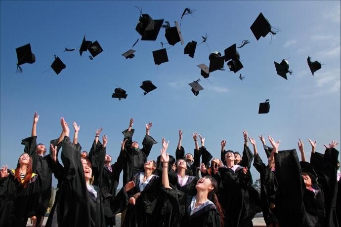 “Xaricdə təhsil” fırıldağı; daha 65 nəfərin diplomu tanınmayıb  abituriyentlər üçün