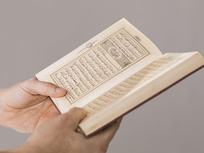 Azərbaycanda hazırlanan 850 illik Quran Londonda –