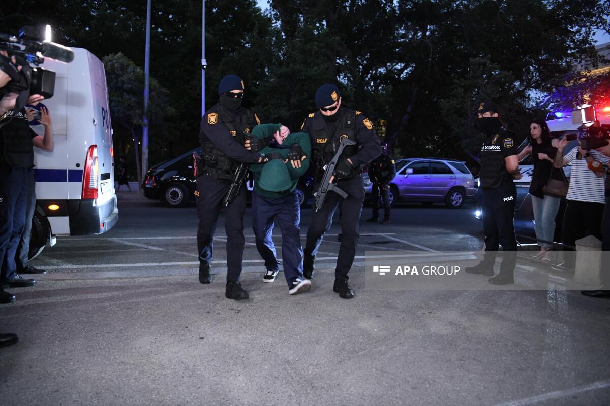 ​​​​​​​Bakıda saxlanılan Rusiya vətəndaşlarının həbs m&uuml;ddəti uzadıldı