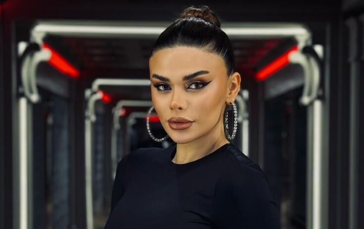 "Elton g&uuml;ndəmdə yox idi, adımı &ccedil;əkib g&uuml;ndəmə qayıtdı"