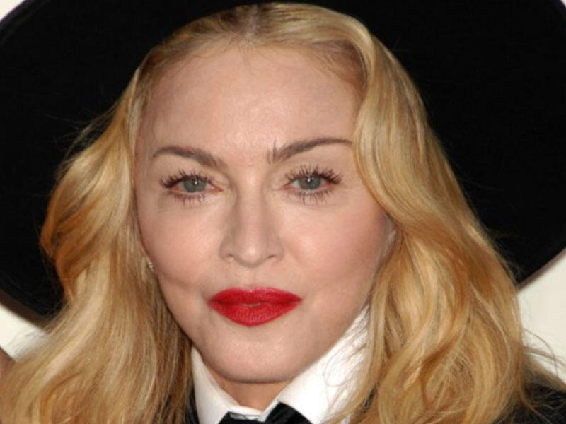 Madonna oğurlanmış rəsm əsərini almaqda ittiham olunur  FOTO