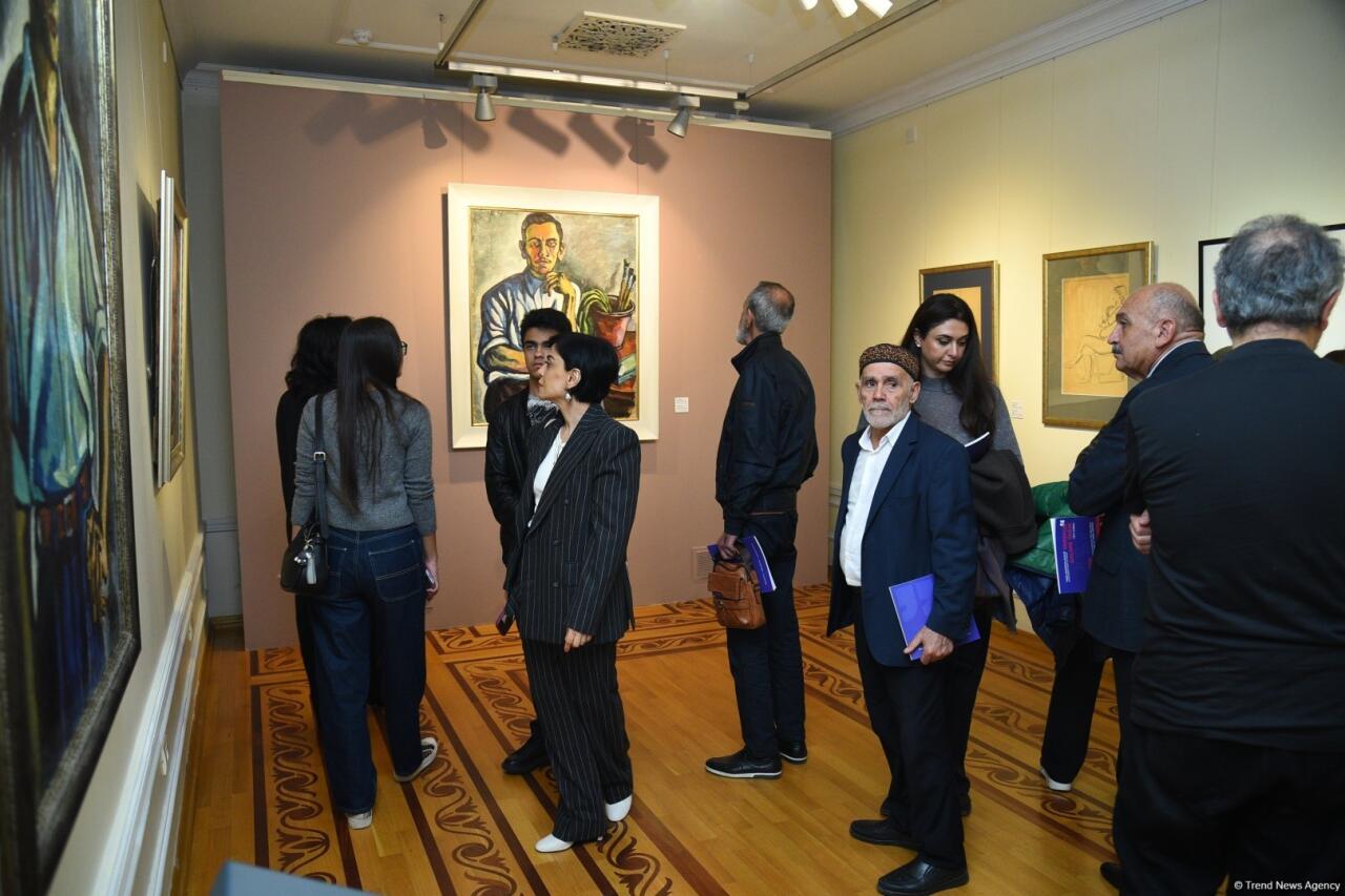 Tofiq Cavadovun “Yarımçıq qalmış ömür” sərgisi açılıb