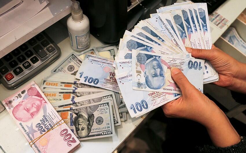 Rubl bahalaşdı, avro ucuzlaşdı  Dollar isə bu qiymətə satılır