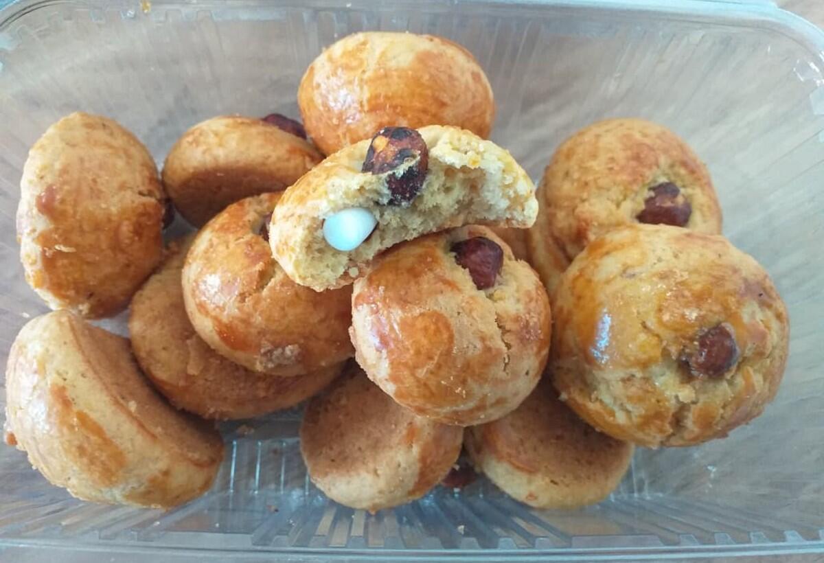 &ldquo;Araz"dan alınan şirniyyatdan plastik qapaq &ccedil;ıxdı 