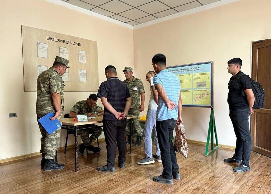 Ehtiyatda olan hərbi vəzifəlilər təlimə çağırıldı  FOTO