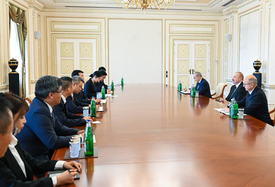 İlham Əliyev Lü Cünün başçılıq etdiyi nümayəndə heyətini qəbul edib  FOTO