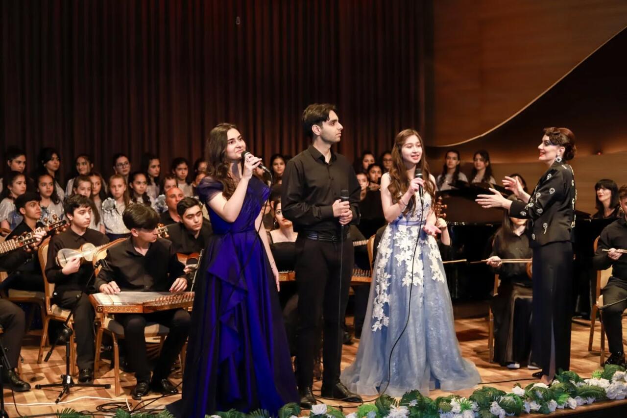 Üzeyir Hacıbəylinin 140 illiyinə həsr olunan "Səhnə bizimdir" adlı konsert proqramı keçirilib – FOTO