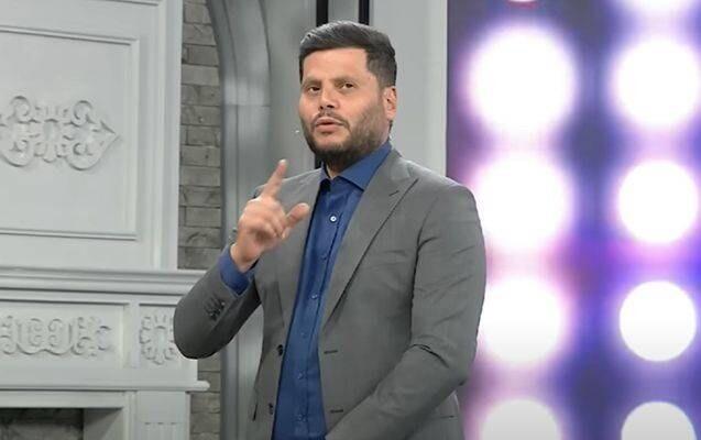 Hüseynin xanımına aldığı maşını göstərməsini QINADI 