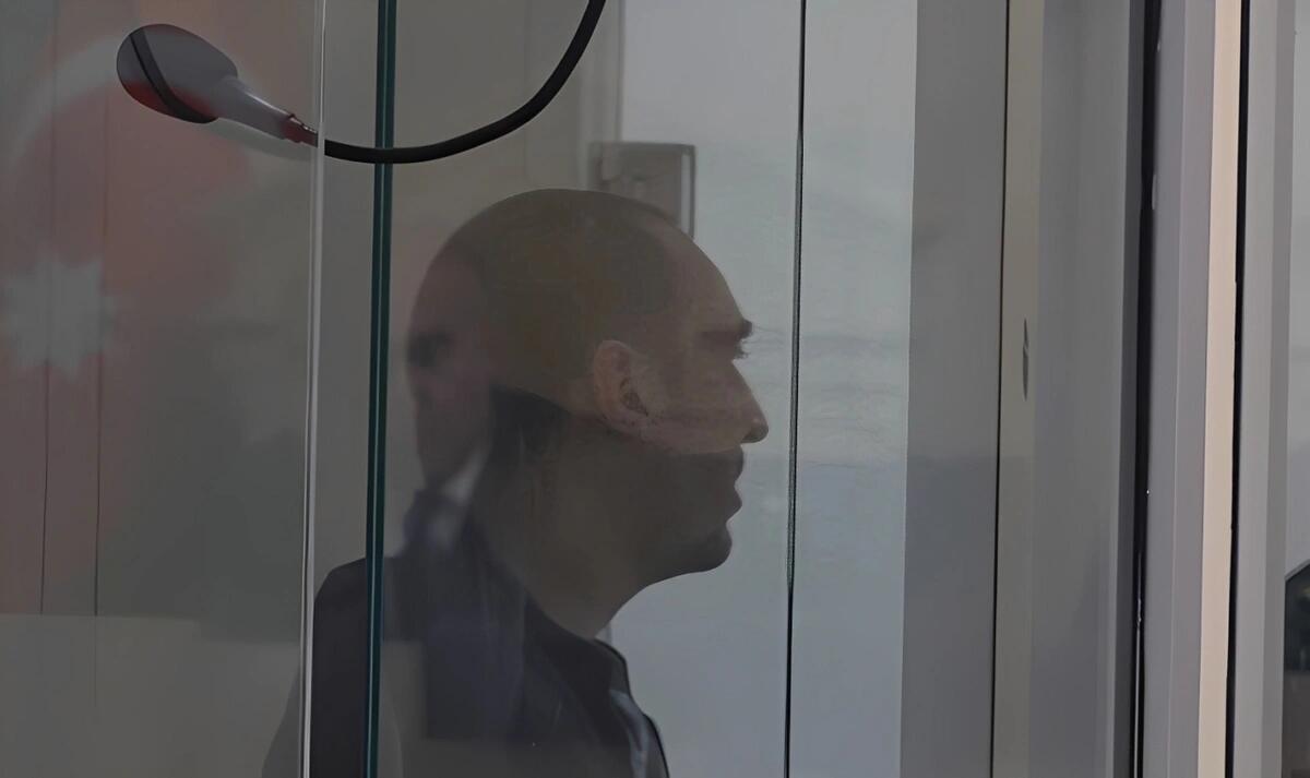 Qardaşını qətlə yetirməkdə təqsirləndirilən Amin Nuri: "Narkotikə görə öldürmüşəm"