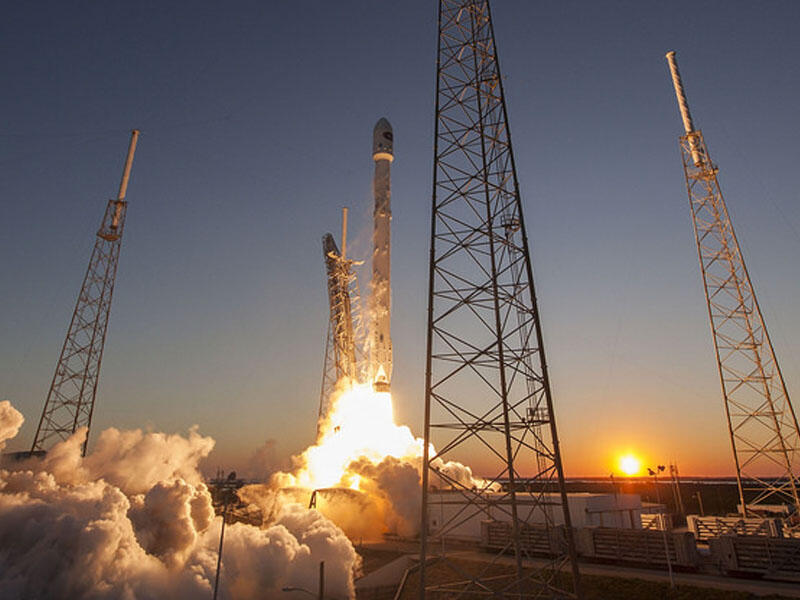 "SpaceX" şirkətinin raketi yeni "Starlink" peykləri qrupu ilə orbitə çıxacaq