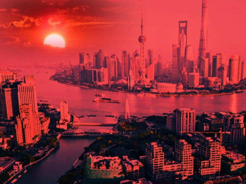 Çində səma al qırmızı rəngə boyandı 