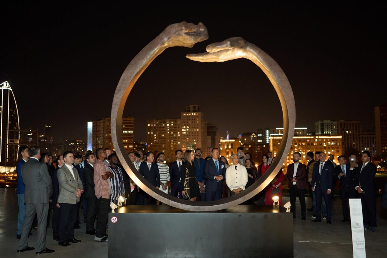 Heydər Əliyev Mərkəzində Lorenso Kuinnin “Təbiətdə tarazlıq” sərgisi açılıb  FOTO