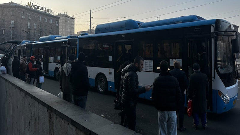 İrəvanda ictimai nəqliyyatdakı qiymət artımına görə boykot aksiyası keçirilir