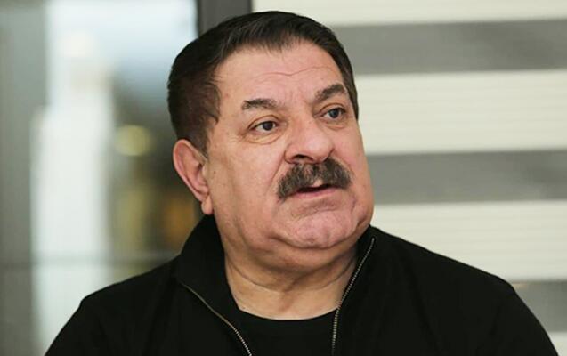 Ağadadaş Ağayev səhnədə "ƏSƏBİLƏŞDİ" 