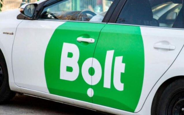 "Bolt"un maşını yandı 