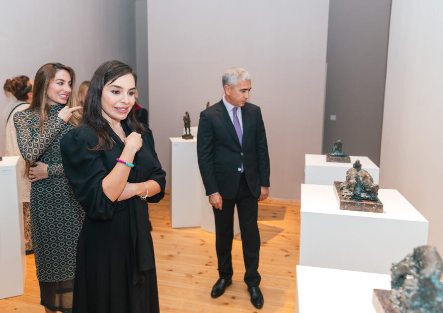 Leyla Əliyeva və Arzu Əliyeva Berlində MAMA “Ana təbiət” sərgisinin açılışında iştirak ediblə  FOTO