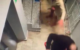 Arvadını tapmaq üçün verlişə gəldi, oğlunun dostu ilə oteldə yaxaladı 