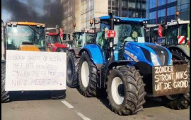 Minlərlə traktor Brüsselin mərkəzini bağladı  VİDEO