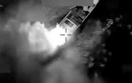 ABŞ ordusu daha bir gəmi vurdu  İki nəfər &ouml;ld&uuml;r&uuml;ld&uuml; 