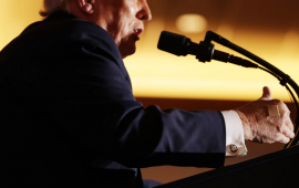 “Trampın əli çox salamlaşmaqdan göyərib”  FOTO