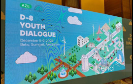 Bakı D8 Gənclər Dialoquna ev sahibliyi edir  FOTO