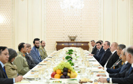 İlham Əliyev və Pakistanın Baş naziri birgə nahar ediblər 