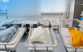 Əkiz &ouml;vlad anası &uuml;&ccedil;əm d&uuml;nyaya gətirdi