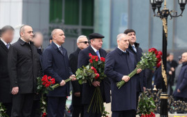 DTX əməkdaşları Xocalı soyqırımı qurbanlarını anıblar 