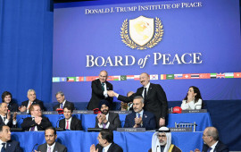 &ldquo;S&Uuml;LH&rdquo; s&ouml;z&uuml;n&uuml;n fonunda Azərbaycan Prezidenti və Ermənistanın Baş naziri əl sıxırlar  Hikmət Hacıyev