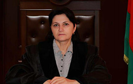 Mədinə Bağırova təqaüdə göndərildi