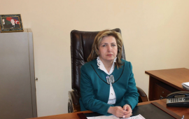 Məktəb direktorunun pul yığması iddiası ilə bağlı araşdırma aparılacaq