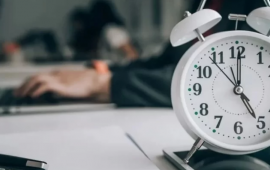 Bəzi qurumlarda rəsmi qərar olmasa da iş günlərinin yeri dəyişdirilib