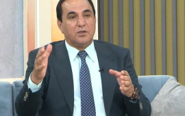 Aqşini hədələdi  "Sənin başın üçün deyil" 