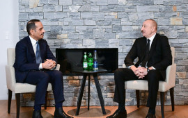 İlham Əliyev Davosda Qətərin Baş naziri və xarici işlər naziri ilə g&ouml;r&uuml;ş&uuml;b 
